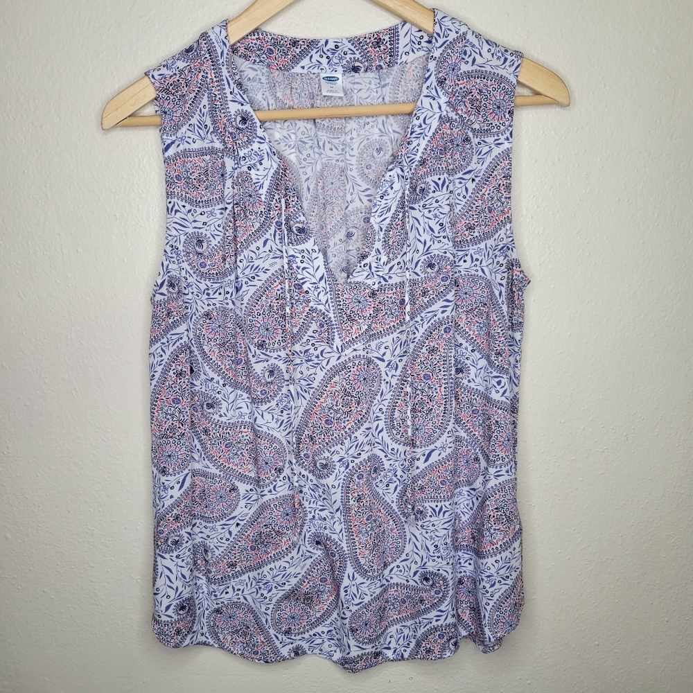 Old Navy Sleeveless Paisley Top, Size M